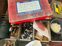 Partij bevestigingsmiddelen - afbeelding 7 van  7