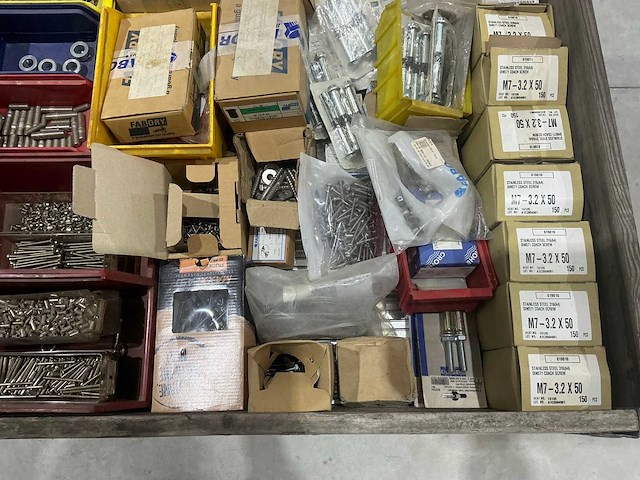 Partij bevestigingsmiddelen - afbeelding 5 van  7