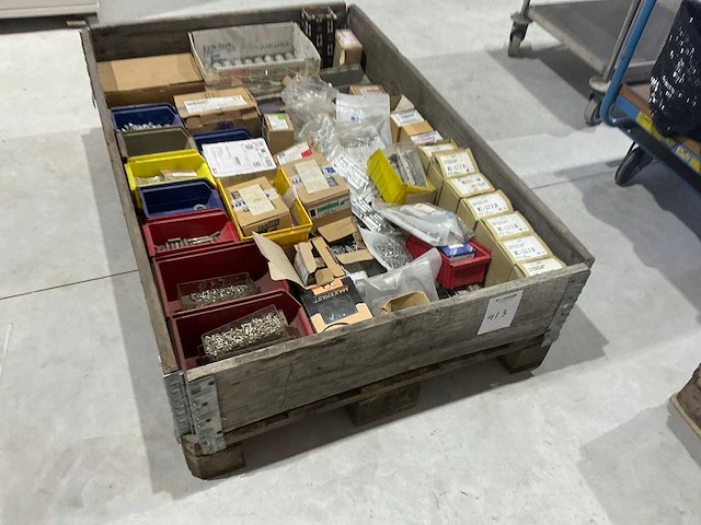 Partij bevestigingsmiddelen - afbeelding 7 van  7