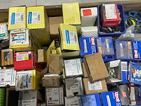 Partij bevestigingsmiddelen - afbeelding 5 van  8