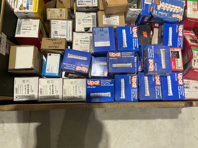 Partij bevestigingsmiddelen - afbeelding 6 van  8