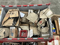 Partij bevestigingsmiddelen - afbeelding 3 van  5