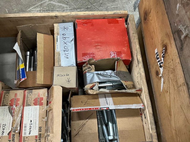 Partij bevestigingsmiddelen - afbeelding 4 van  5