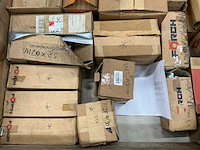 Partij bevestigingsmiddelen - afbeelding 2 van  5