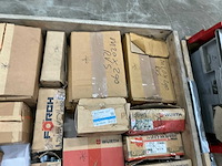 Partij bevestigingsmiddelen - afbeelding 4 van  5