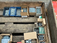 Partij bevestigingsmiddelen - afbeelding 3 van  5