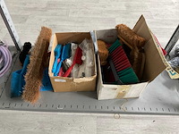 Partij bezems en stoffers - afbeelding 1 van  4