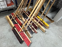 Partij bezems - afbeelding 2 van  3