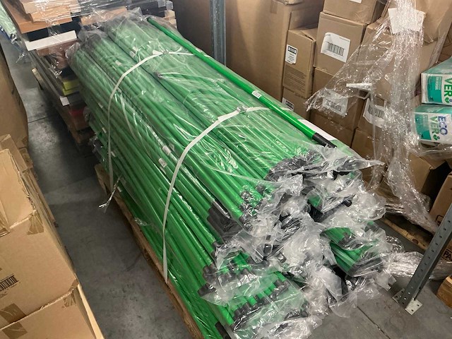 Partij bezemstelen (750x) - afbeelding 1 van  3