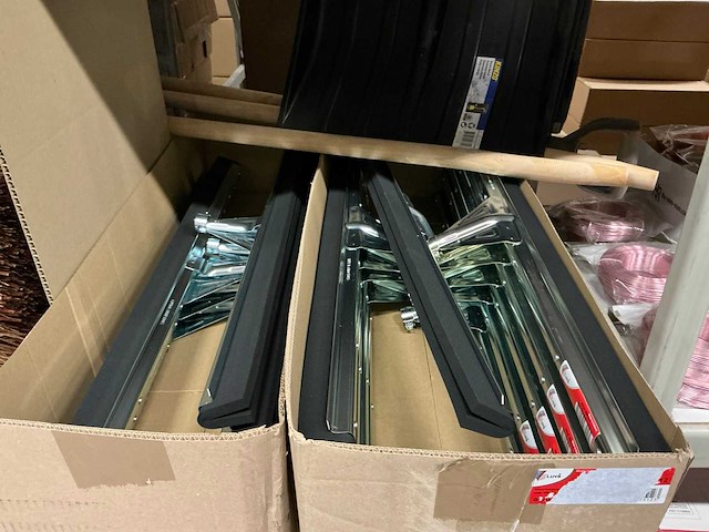 Partij bezems/vloertrekkers/sneeuwschuivers (65x) - afbeelding 14 van  15