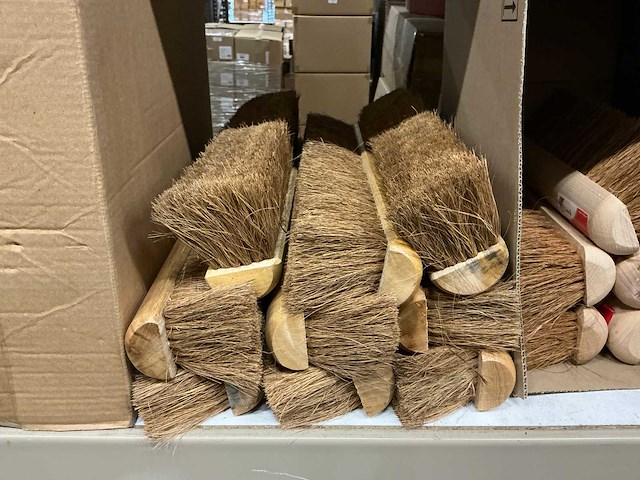 Partij bezems/vloertrekkers/sneeuwschuivers (65x) - afbeelding 6 van  15