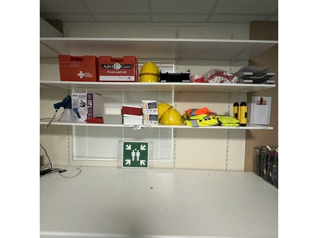 Partij bhv materiaal - afbeelding 1 van  10