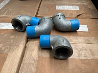Partij bi 1 3/8” - 32 mm haakse koppelingen (ca. 750x)