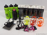 Partij bidons en bidonhouders o.a. flycage, monkey link en bh