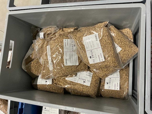 Partij bierbendodigdheden - afbeelding 1 van  21