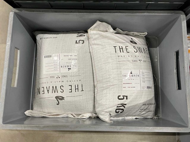 Partij bierbrouwerij benodigdheden - afbeelding 16 van  21