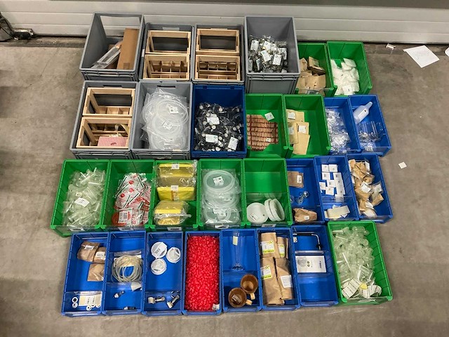 Partij bierbrouwerij benodigdheden - afbeelding 1 van  24