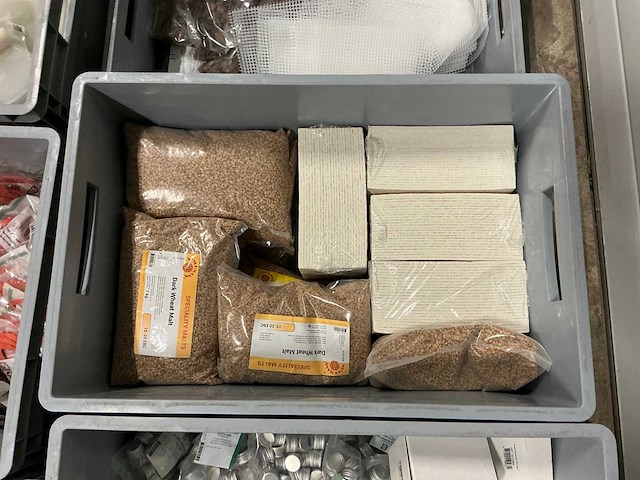 Partij bierbrouwerij benodigdheden - afbeelding 3 van  19