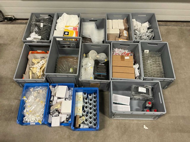 Partij bierbrouwerij benodigdheden - afbeelding 1 van  19