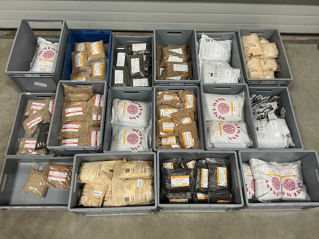 Partij bierbrouwerij benodigdheden - afbeelding 1 van  23