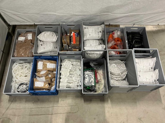 Partij bierbrouwerij benodigdheden - afbeelding 1 van  18