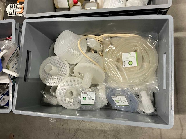 Partij bierbrouwerij benodigdheden - afbeelding 1 van  16