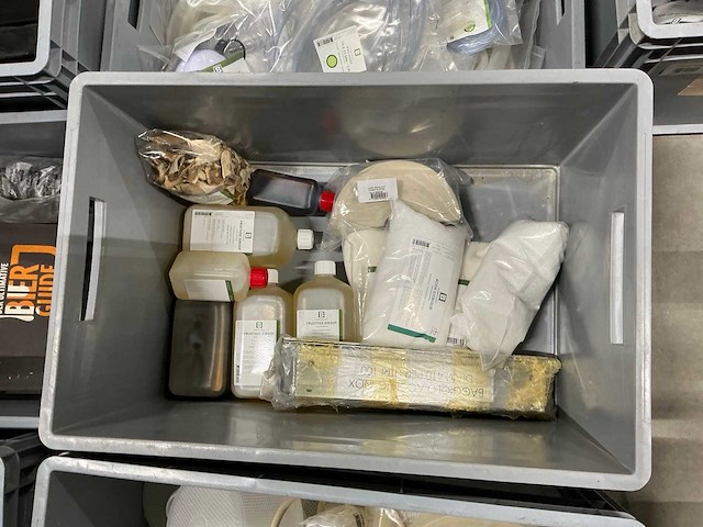 Partij bierbrouwerij benodigdheden - afbeelding 2 van  16