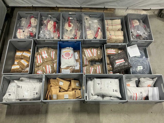 Partij bierbrouwerij benodigdheden - afbeelding 1 van  19