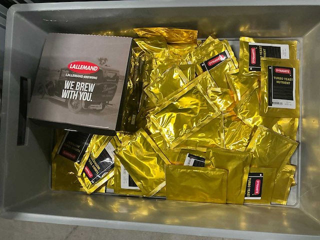 Partij bierbrouwerij benodigdheden - afbeelding 21 van  24