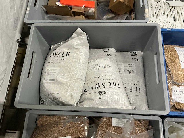 Partij bierbrouwerij benodigdheden - afbeelding 1 van  9