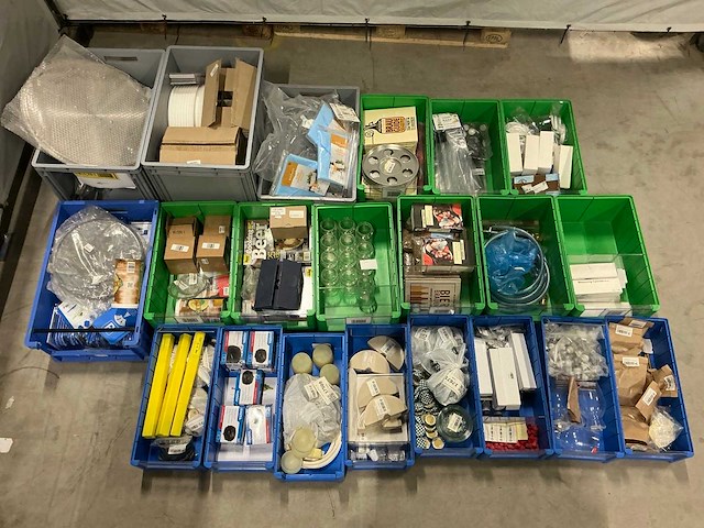 Partij bierbrouwerij benodigdheden - afbeelding 1 van  16