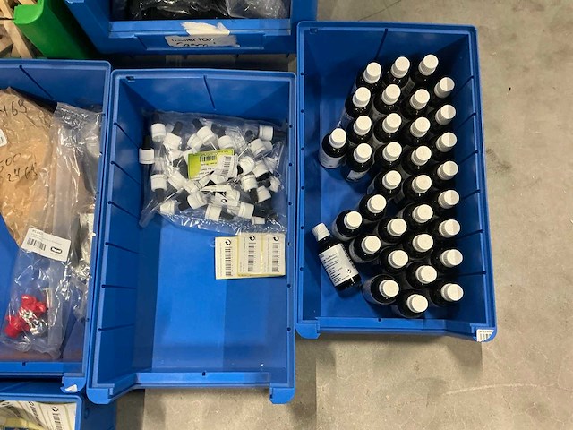 Partij bierbrouwerij benodigdheden - afbeelding 2 van  26