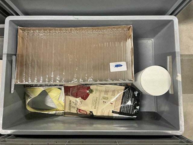 Partij bierbrouwerij benodigdheden - afbeelding 2 van  18