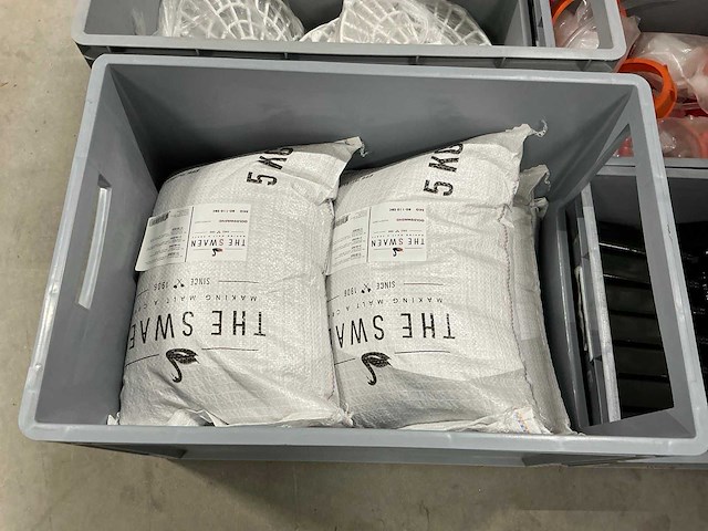 Partij bierbrouwerij benodigdheden - afbeelding 2 van  18