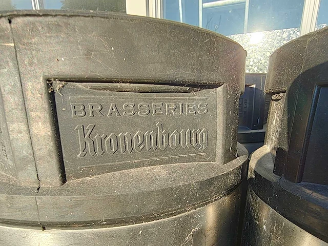 Partij bierfusten 20 liter (100x) kronenbourg - afbeelding 3 van  13