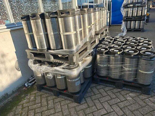 Partij bierfusten 20 liter (100x) kronenbourg - afbeelding 10 van  13