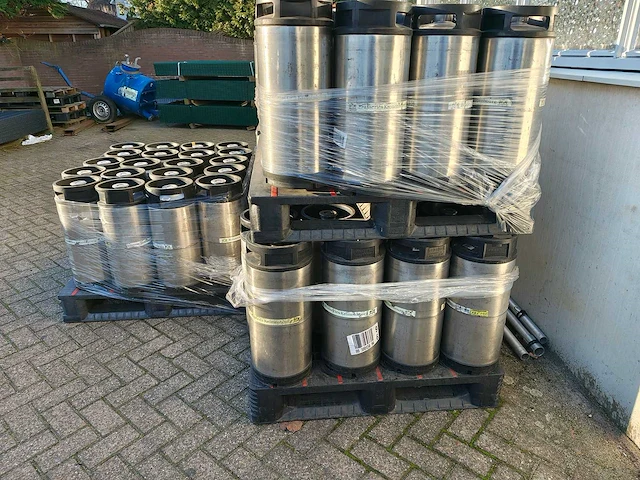 Partij bierfusten 20 liter (100x) kronenbourg - afbeelding 8 van  13