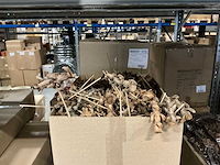 Partij bijstekers coco bunch 9cm+12cm stok (2700x) - afbeelding 3 van  4