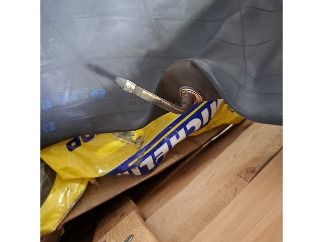 Partij binnen banden, michelin/air fix - afbeelding 3 van  7