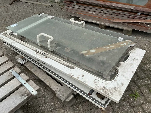 Partij binnen en buiten deuren - afbeelding 7 van  9