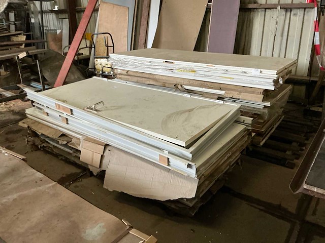 Partij binnendeuren - afbeelding 1 van  5