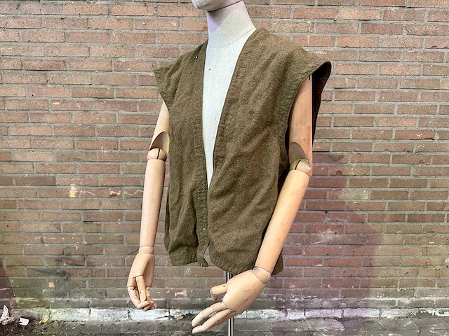 Partij binnenvoeringen legerkleding - afbeelding 1 van  4