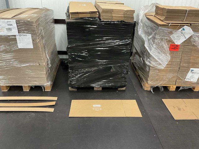 Partij biobuddi kartonnen doos en stroken - afbeelding 9 van  12