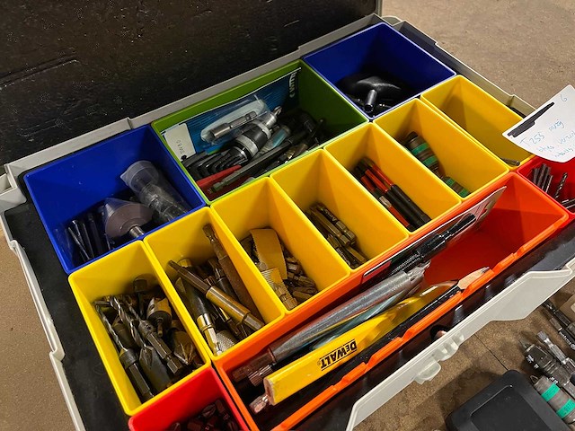 Partij bitjes, verzinkboren, bitsets (o.a. wera, wiha, milwaukee) - afbeelding 2 van  6