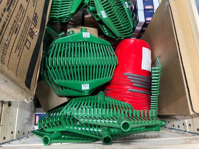 Partij bladharken, triple trolley, sloten en diverse - afbeelding 5 van  6