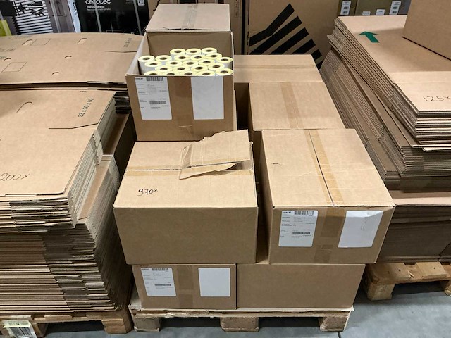 Partij blanco etiketten 100x150mm (998x) - afbeelding 3 van  4