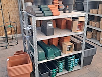 Partij bloembakken o.a. elho - afbeelding 1 van  21