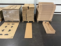 Partij bloemen kartonen dozen en stroken - afbeelding 2 van  13