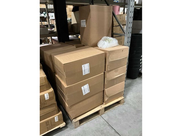 Partij bloemenflesje ongedopt met dop nr.35 10,8cm (13000x) - afbeelding 2 van  3