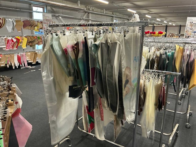 Partij bloemenhoezen - afbeelding 11 van  58